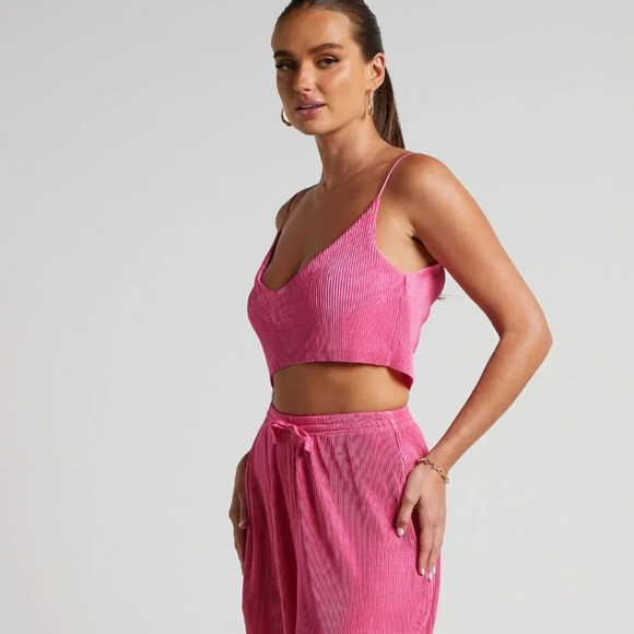 Showpo ELOWEN PLISSE CROP Top Pink Size US 8 NWT - Picture 2 of 9